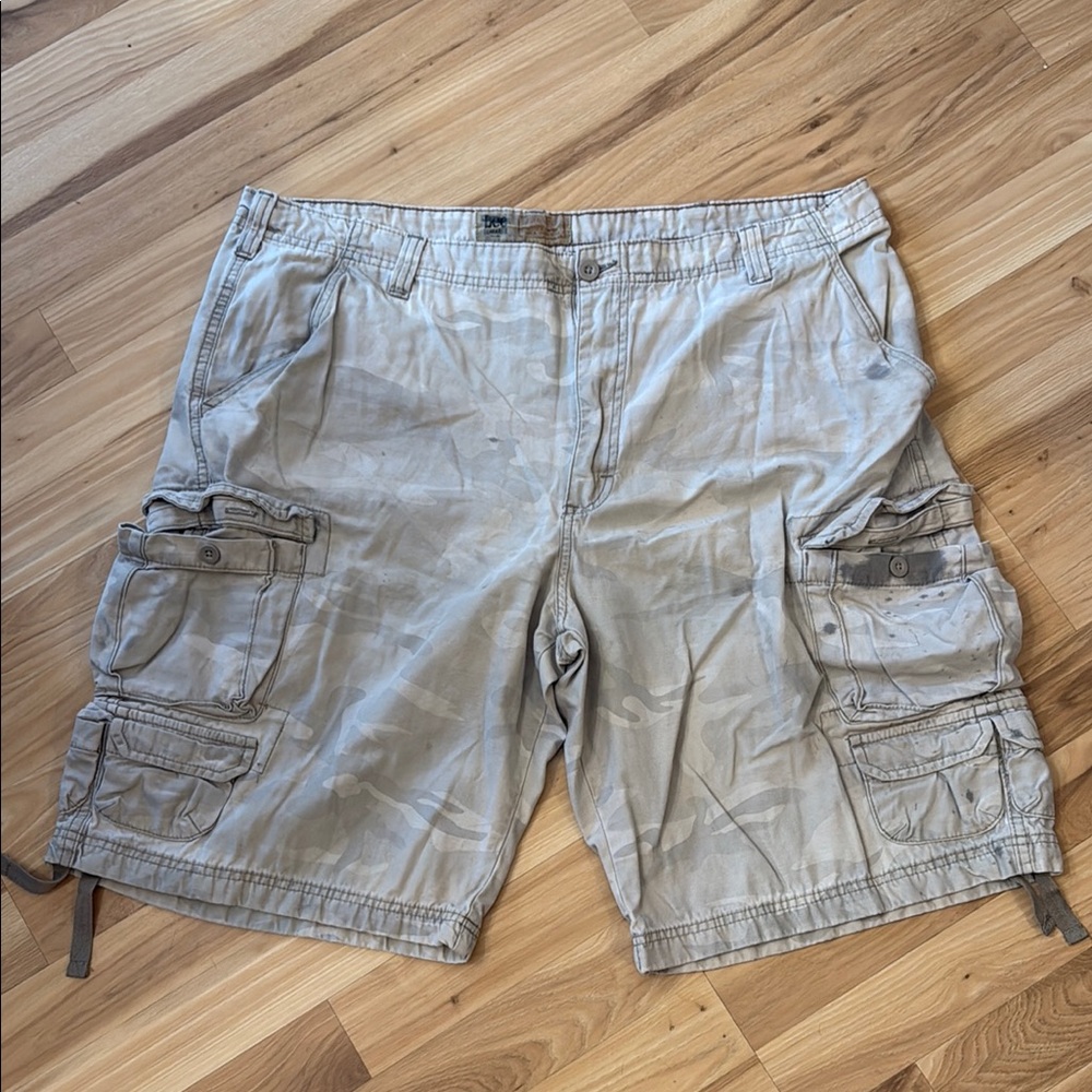Lee Tan Cargo Shorts Casual Comfort